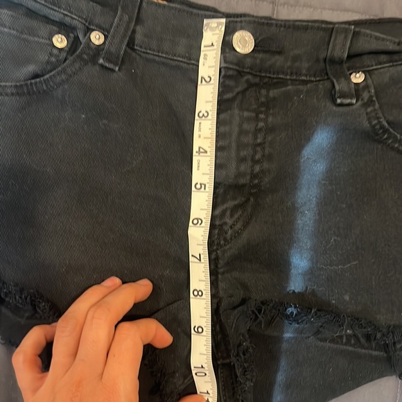 Levi’s black jean shorts - Picture 6 of 8